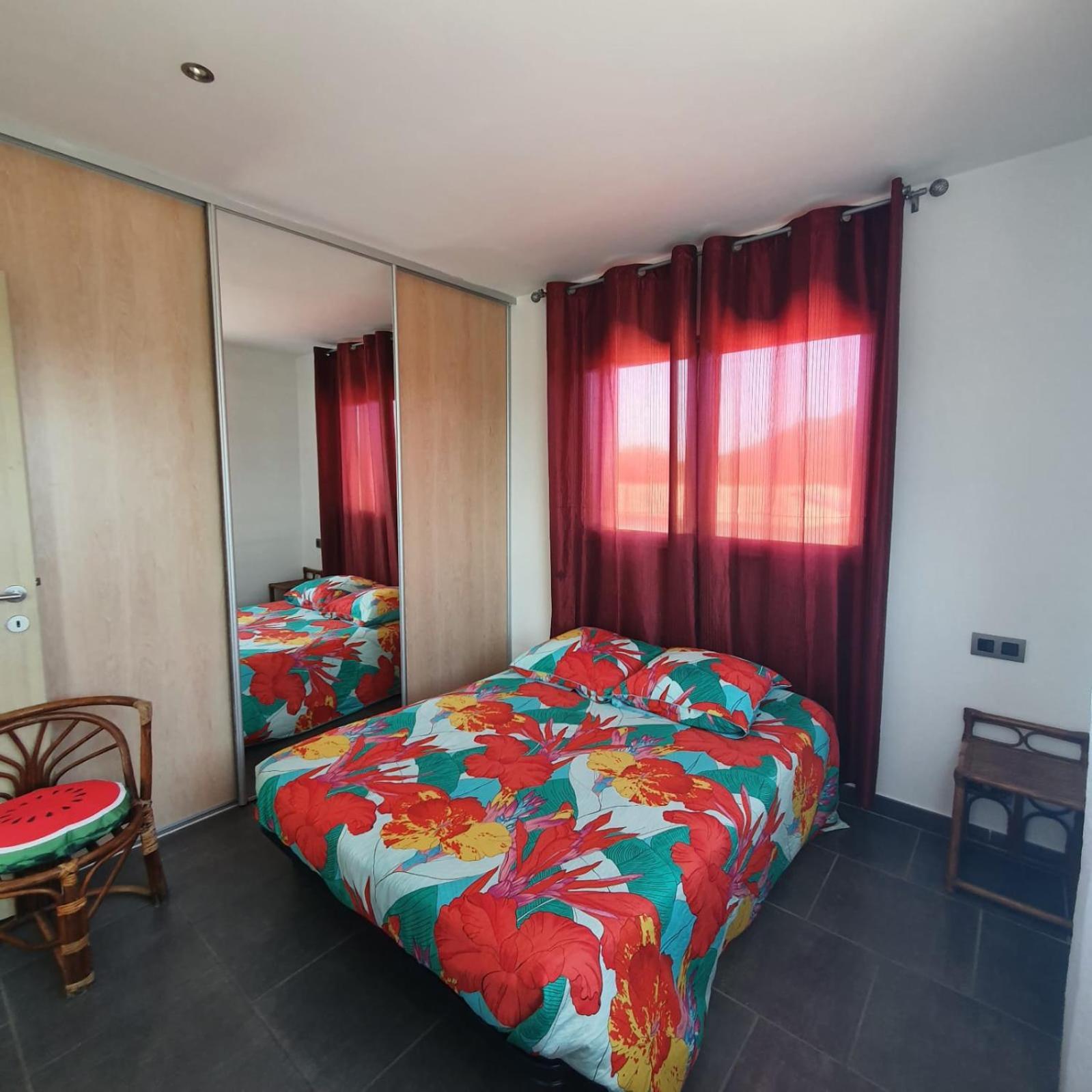 Chez J, Appartement A L'Etage, T3 里奇 外观 照片